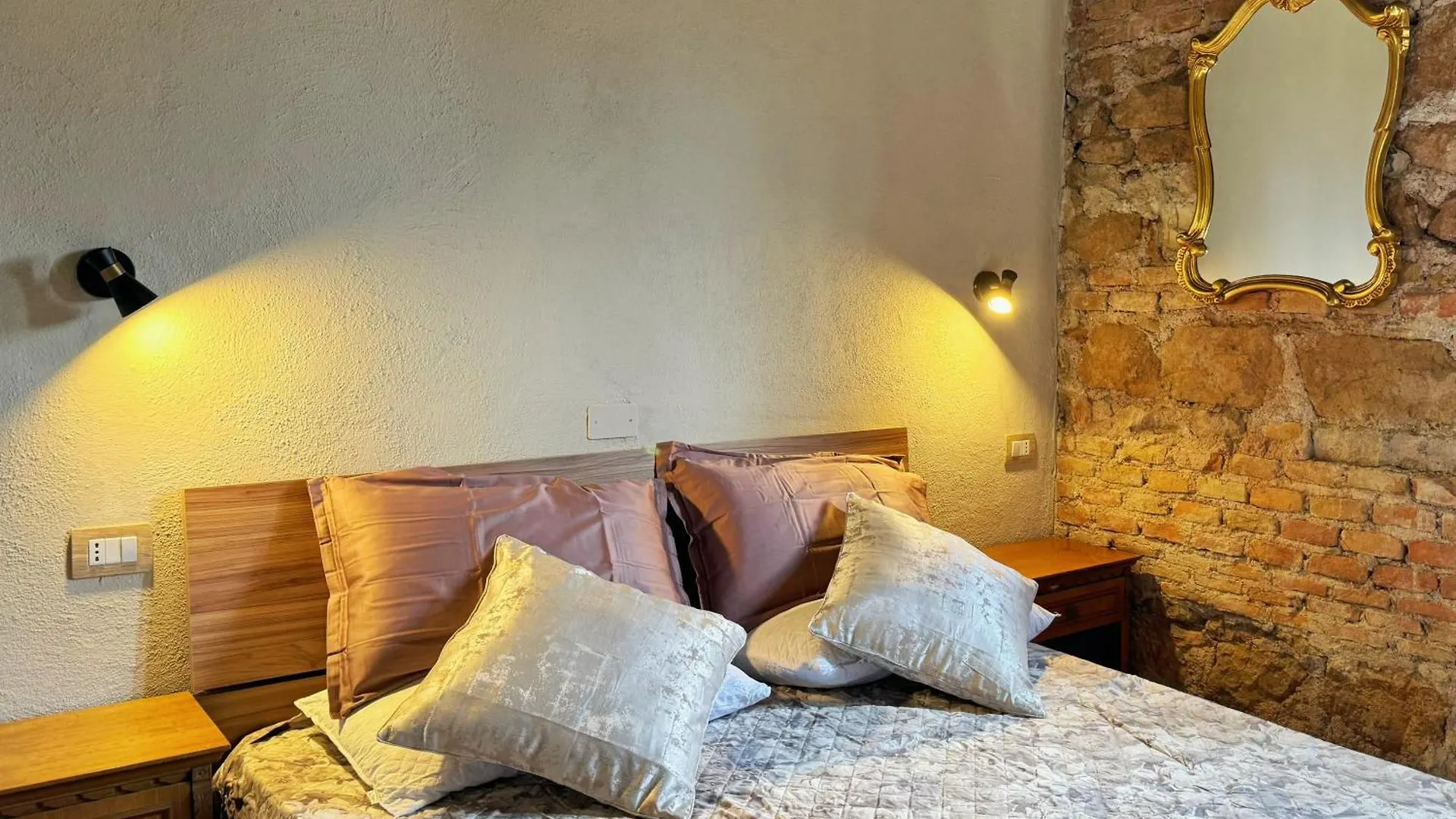 Comfort Rome Room Ciclamino - 666 Guest house